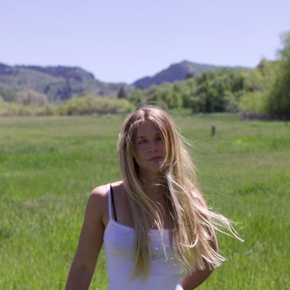 Meet your Posher, Katie - Picture 2 of 2